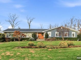 85 Oak Dr, Upper Saddle River, NJ 07458