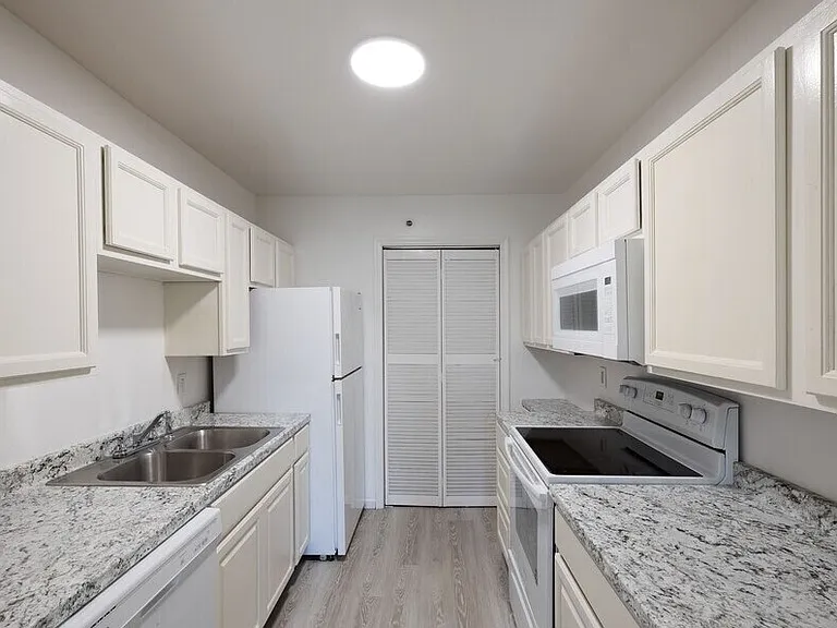 Maplewood Estates — Photo 3