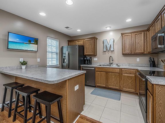 5th image of 3405 Poplar Grove Pl