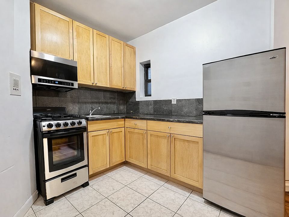 2nd image of 418 E 89th St APT 5B