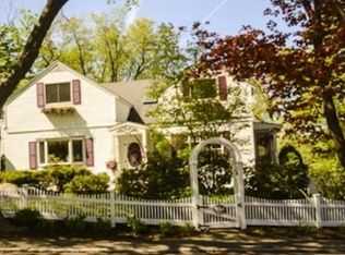 379 Nahant Rd, Nahant, MA 01908