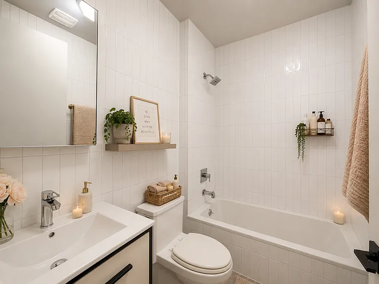1081 Madison St #3R — Photo 5