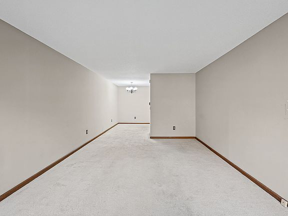 5th image of 34A Padanaram Rd #307