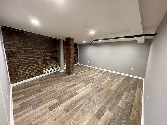 5th image of 1401 W 75th St #H