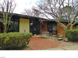 24657 Dianne Dr, Beachwood, OH