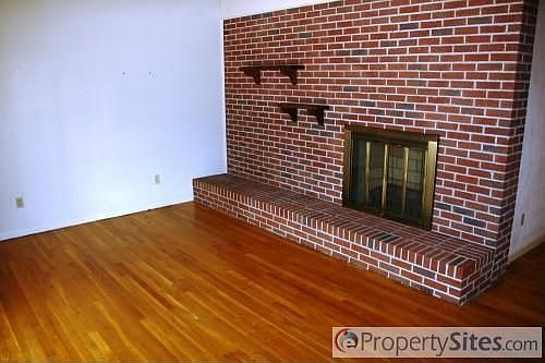 3rd image of 735 Mayland Dr