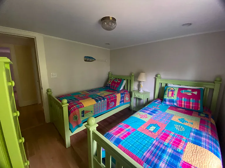 Twin Bedroom