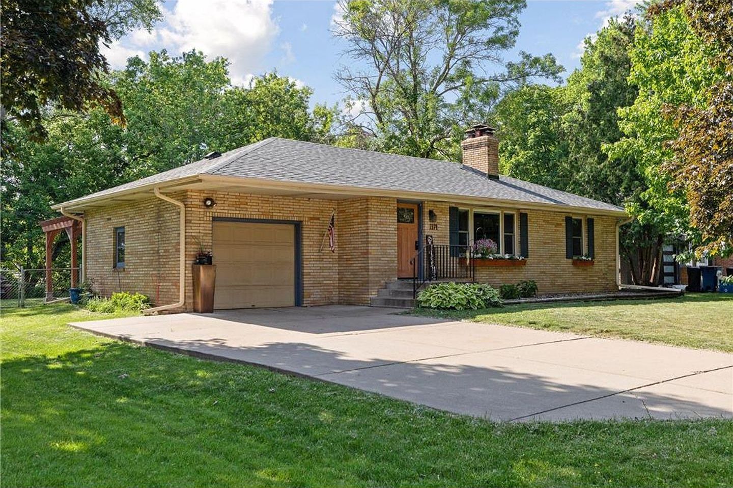 2171 Midlothian Rd, Roseville, MN 55113 Zillow