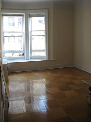 Rented by Magnone Real Estate | media 17