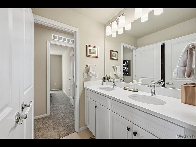 7283 Goldbloom Ln — Photo 6