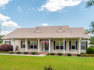 160 Presnell Ct, Southern Pines, NC 28387