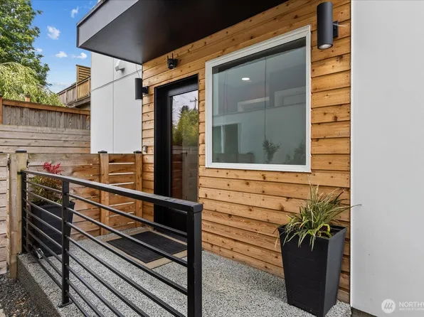6055 7th Avenue NW, Seattle, WA 98107