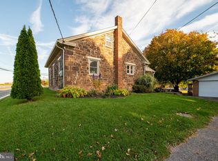 10 Yocumtown Rd, Etters, PA 17319