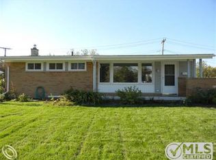 9855 Camden St, Livonia, MI 48150