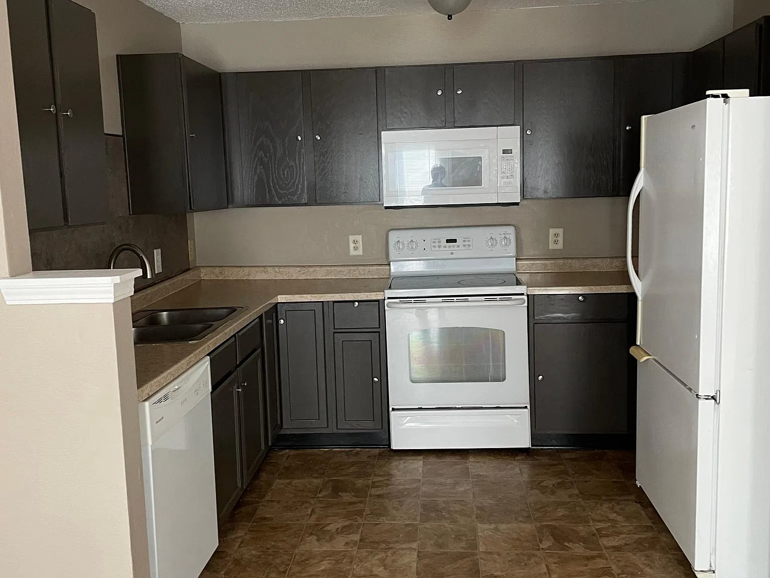 3 bed, 2181 sqft, $1,790 — Photo 4