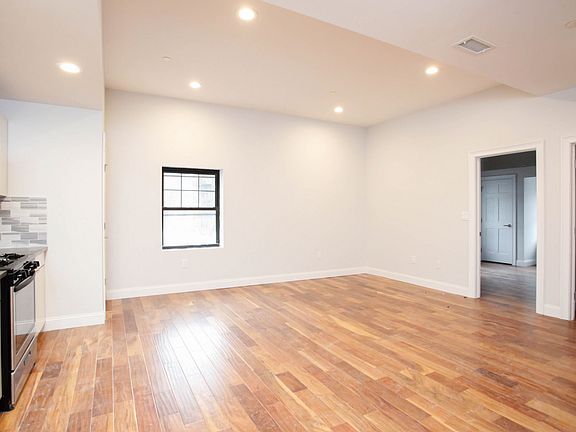 3rd image of 315 Whitney Ave APT 4C