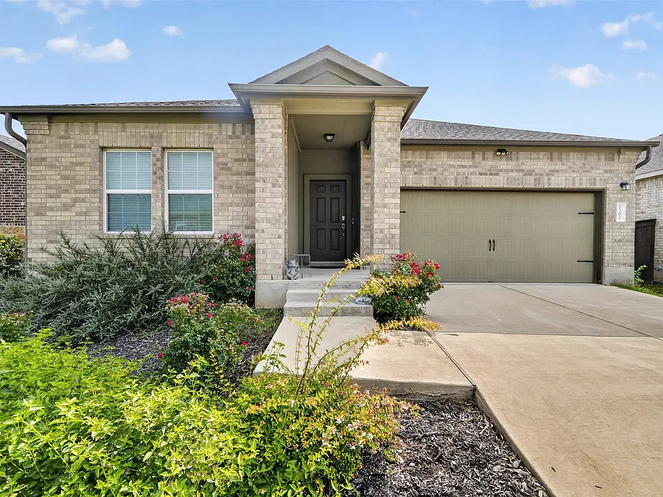 1301 Blackhaw Ln