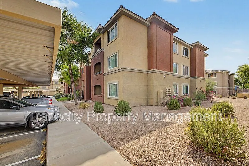 2 bed, 2.0 bath, 1042 sqft, $1,295 — Photo 1