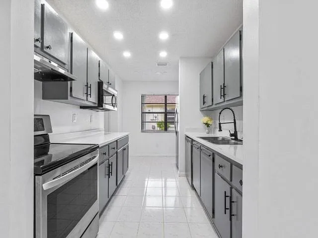 1620 Granfern Ave — Photo 16