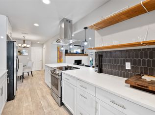 2541 Club Manor Dr, Dallas, TX 75237