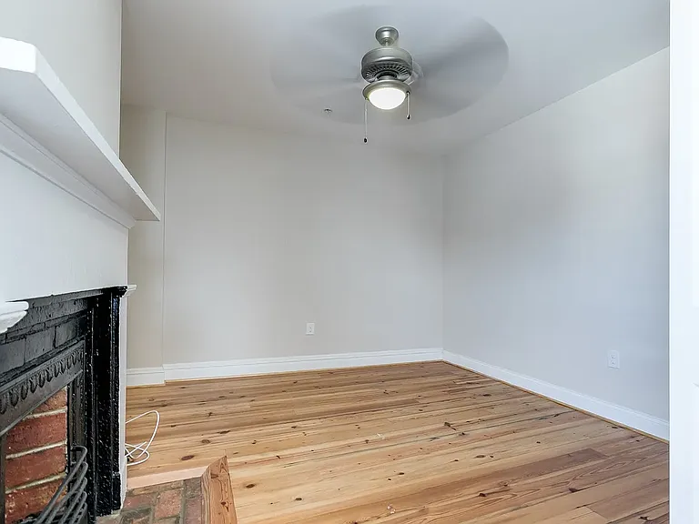 1710 E Franklin St — Photo 12
