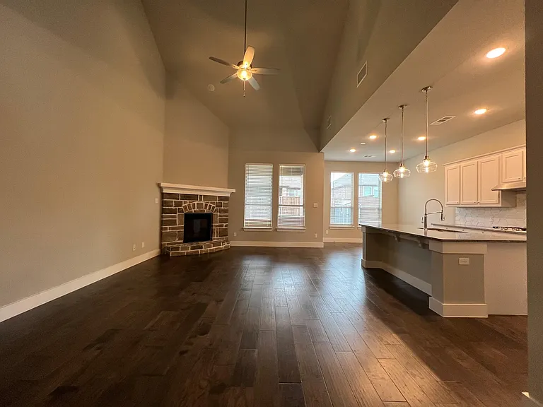 1317 Thrasher Dr — Photo 12