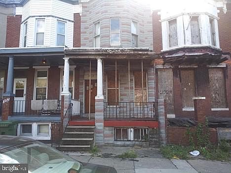 3rd image of 2029 Robb St