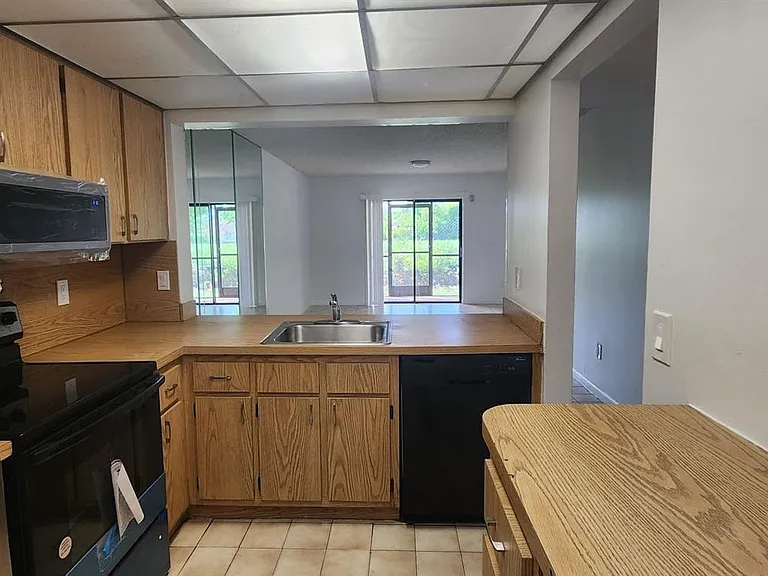 880 NE 207th Ter #104-10 — Photo 16
