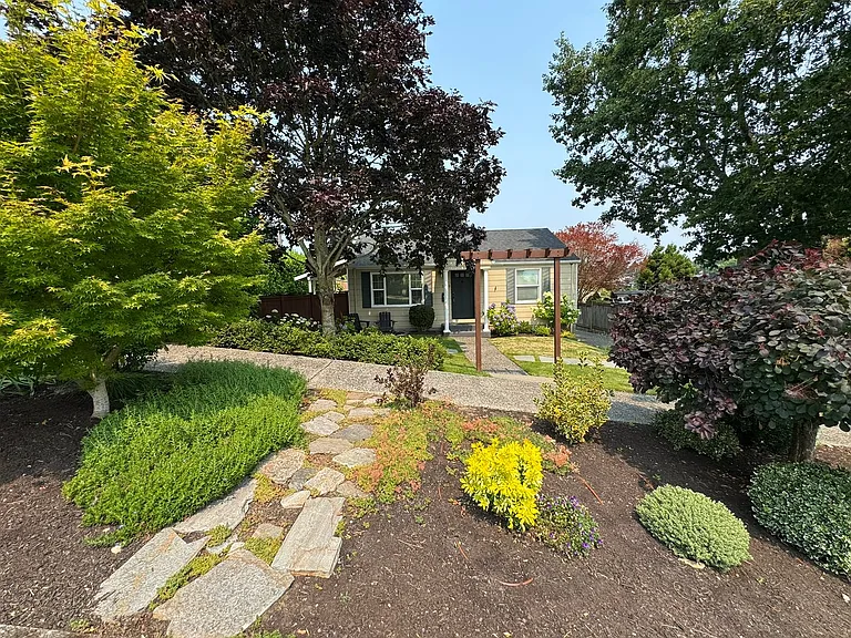 3420 W Bertona St — Photo 3