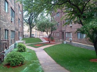 414 W Goethe St APT 201, Chicago, IL 60610