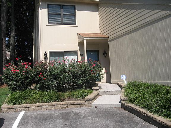 2nd image of 8400 Olde Colony Trl APT 64