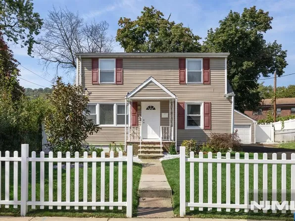 35 Colonial Avenue, Paterson, NJ 07502