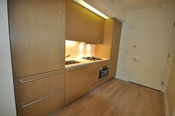 Rented by REAL New York | media 20