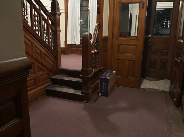 2204 Grand Ave S #1, Minneapolis, MN 55405