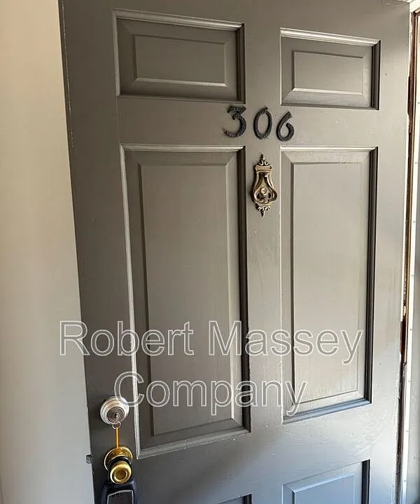 2124 Cherokee Pkwy #306