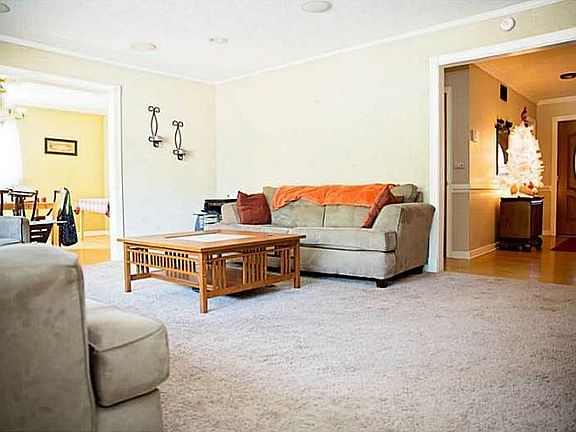 4th image of 510 Butterworth St