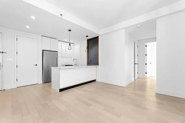 Rented by Tapiro Realty | media 17