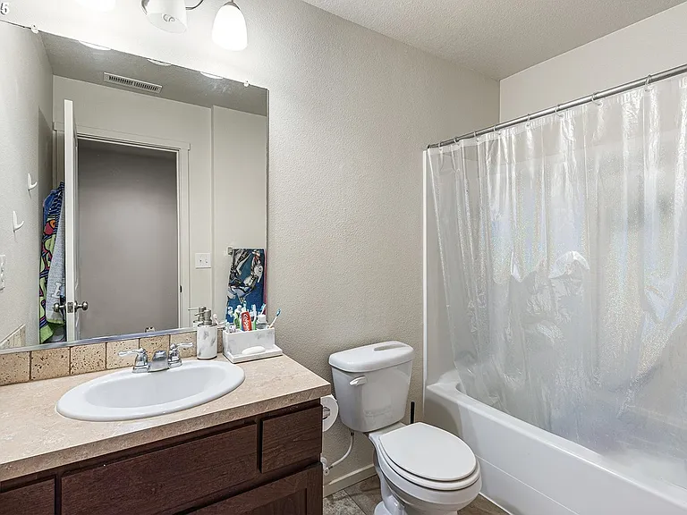 2nd bathroom with tub