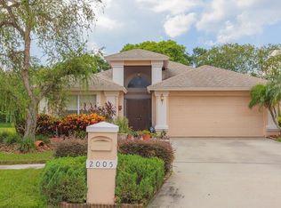 2005 Avalon Cove Ct, Brandon, FL 33511