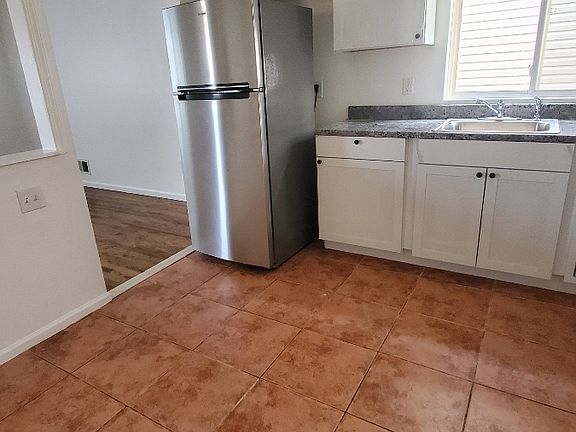 3rd image of 36 Mersereau Ave #2F