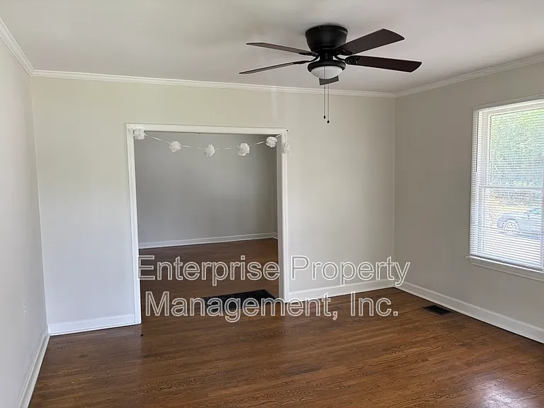 3624 Marion Ave — Photo 4