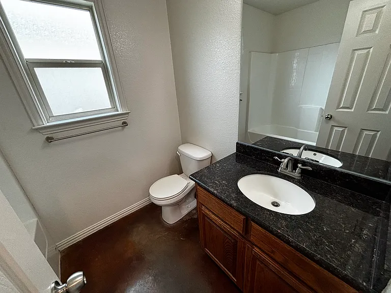 507 E Zenith Ave #A — Photo 19