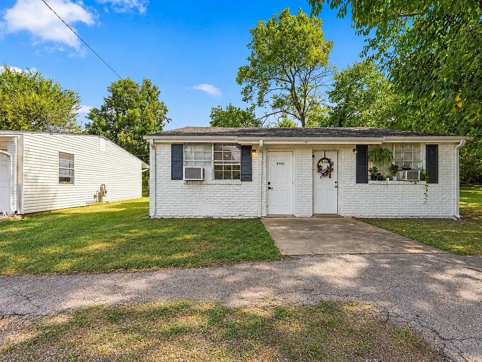 810 & 812 W Montgomery Ave #A