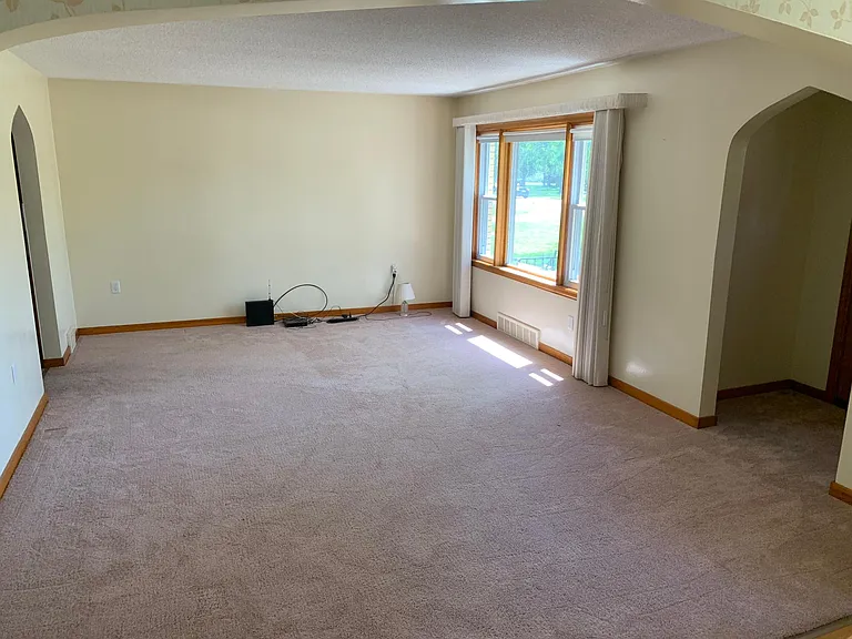 3870 Clinton St #1 — Photo 4