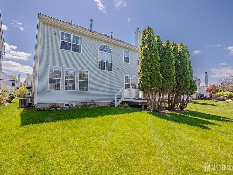 31 Hawthorn Dr — Photo 38