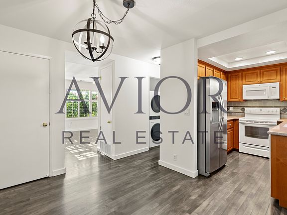 Dining | Kitchen