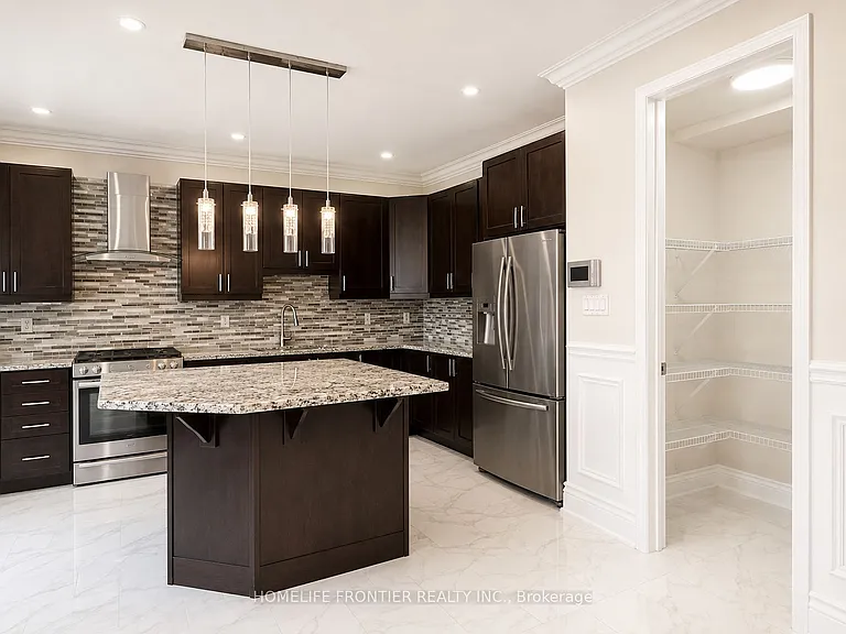 885 Farmstead Dr #UPPER — Photo 9