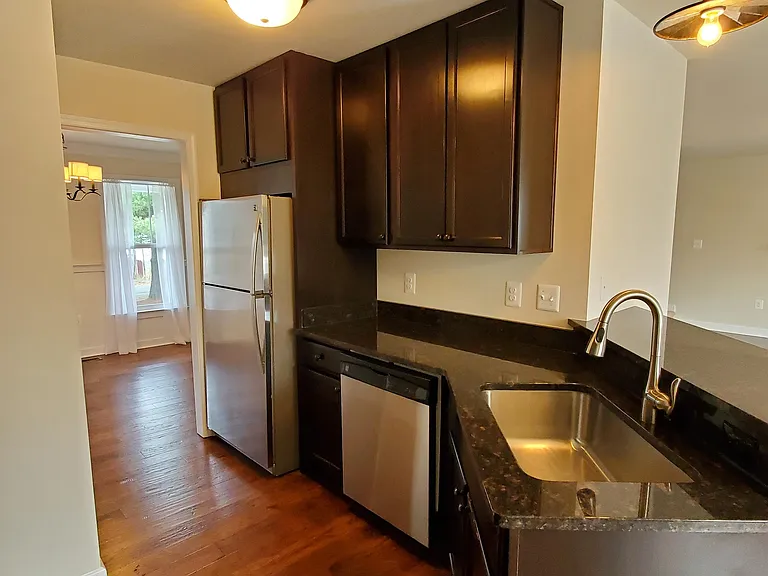 10510 Woodlawn Dr — Photo 3