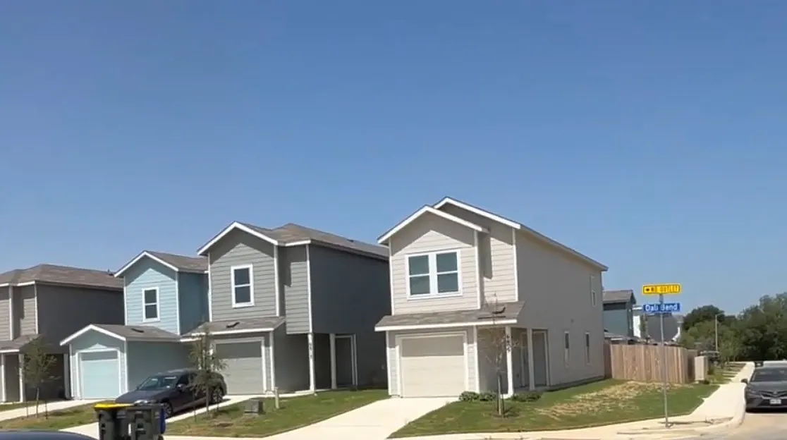 4 bed, 1535 sqft, $1,600 — Photo 1