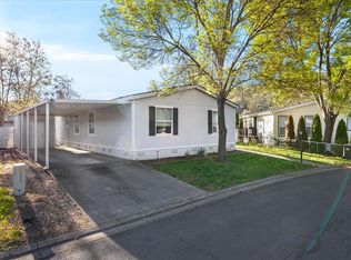 633 E Archwood Dr UNIT 84, Eagle Point, OR